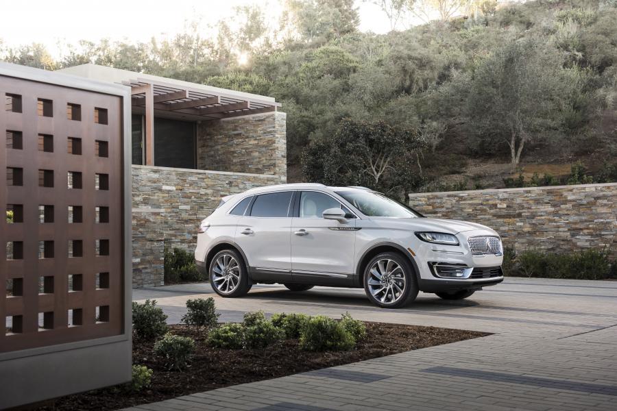  Lincoln Nautilus 2018 года  (фото 21 из 55)